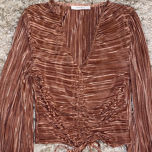 Idem Ditto- Long Sleeve Crop Top With Pull Tie - Picture 8 of 8